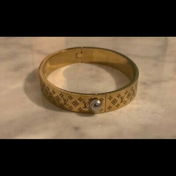 Louis Vuitton 
M00252 Nanogram Cuff - Picture 1 of 11